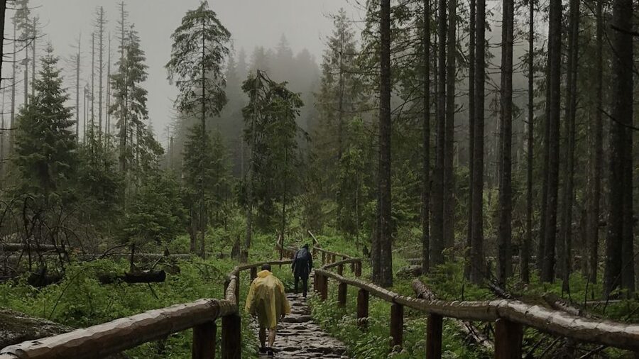 Krakow: Hiking Adventure in Tatra Mountains & Thermal Baths - Leaving Krakow for the Tatra Mountains