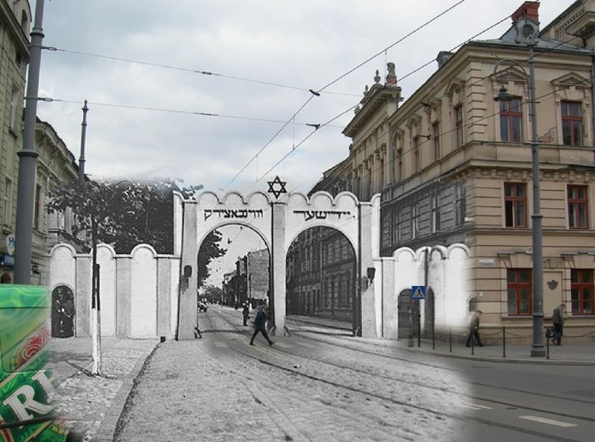 Kraków Holocaust Tour - Ghetto Heroes Square and the famous chairs