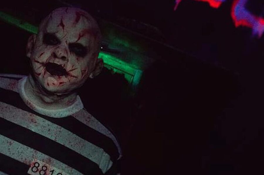 Krakow: Horror House Entry Ticket - Why the small-group format matters