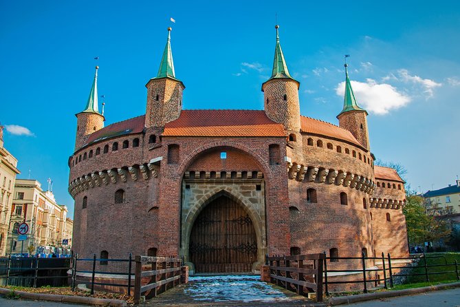 Krakow in a Day: City Tour by Electric Car - Old Town sights and Jagiellonian University from the road