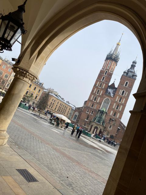 Kraków in a nutshell - walking tour - Meeting at ZeeTour near Restaurant No7