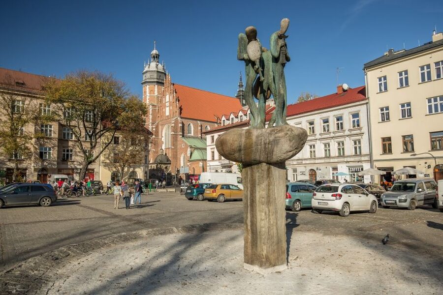 Krakow: Jewish Ghetto Walking Tour - Walking through the former Kraków Ghetto in Podgórze