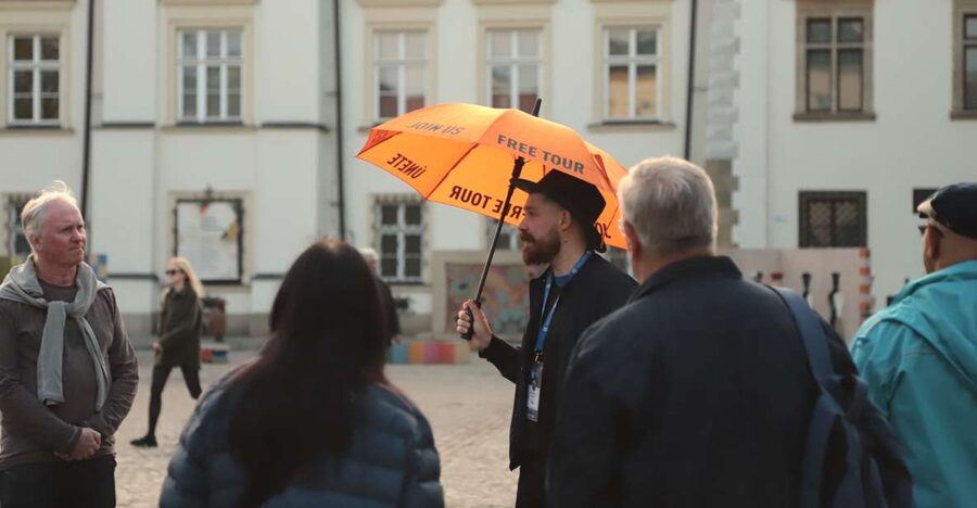 Krakow: Jewish Quarter and Former Ghetto Tour - Starting at the Old Synagogue on Szeroka Street