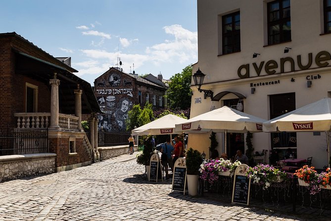 Krakow: Jewish Quarter Guided Walking Tour - The Jewish Cemetery and the weight of the past