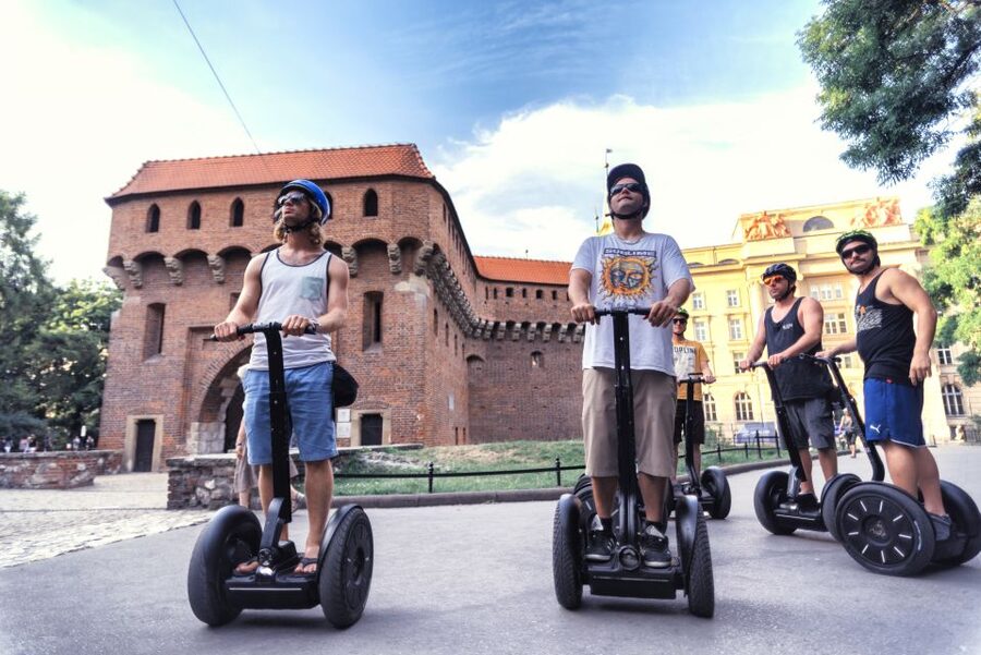 Krakow: Jewish Quarter Segway Tour - Along the Vistula Boulevards and across Bernatka’s Footbridge