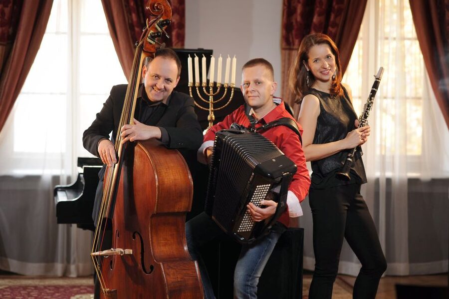 Krakow: Jewish-Style Klezmer Music Concert - Inside the Under Barrel tenement