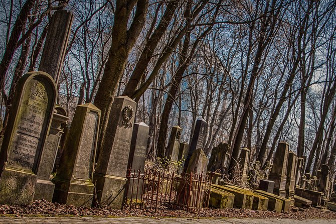 Krakow Kazimierz and Jewish Ghetto Tour with Synagogues - Why Kazimierz is the right place to begin