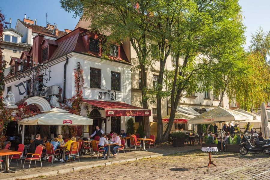 Krakow: Kazimierz Jewish Quarter Walking Tour - Key points at a glance