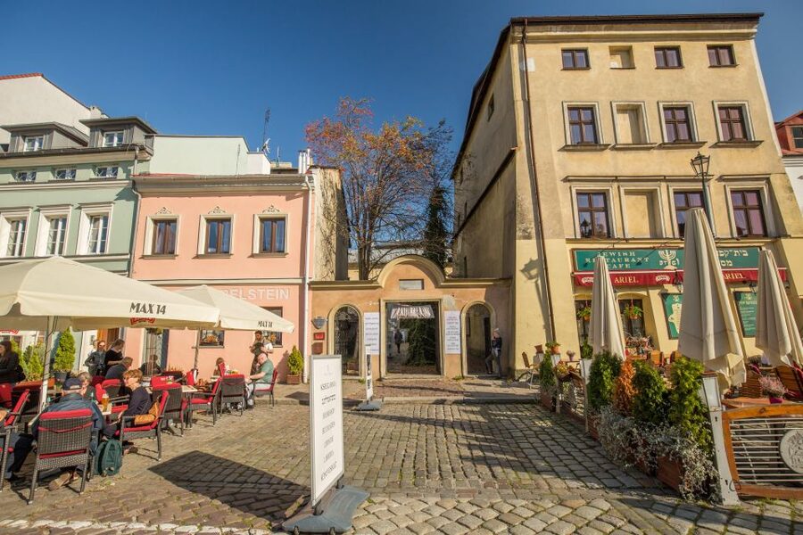 Krakow: Kazimierz Jewish Quarter Walking Tour - Starting on Szeroka Street
