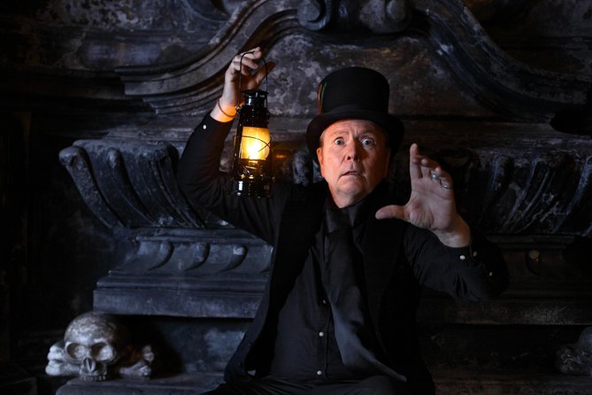 Krakow Night Tour: Ghosts, Vampires and Legends of the Old Town - Walking pace, weather, and what to bring