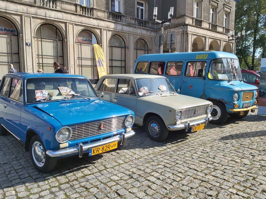 Krakow: Nowa Huta Guided Tour in Vintage Car - What the guides add