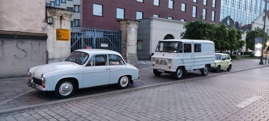 Krakow: Nowa Huta Guided Tour in Vintage Car - Time, pickup, and group arrangements
