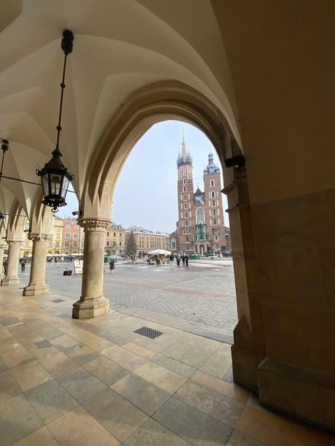 Krakow: Old Town and Kazimierz Guided Bike Tour - Jagiellonian University and the ride toward Wawel