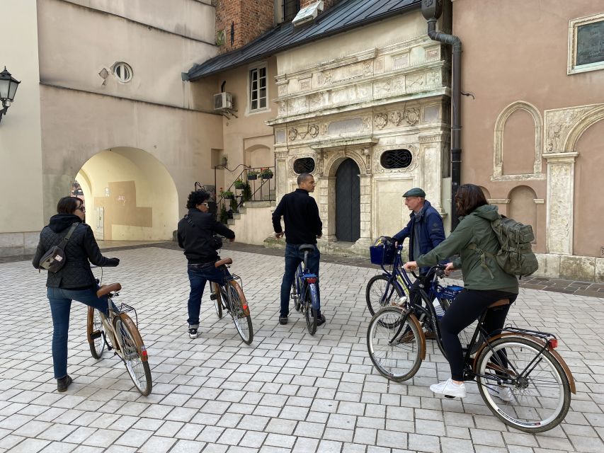 Krakow: Old Town Bike Tour with a Guide - Stories make the short route worthwhile