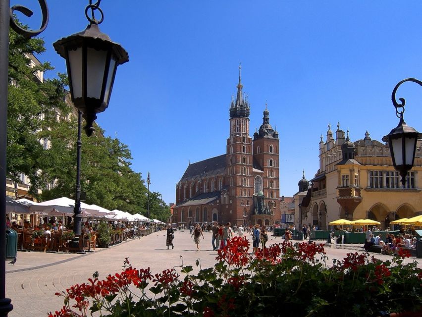 Krakow: Old Town Private Guided Walking Tour - Is $16 per person good value?