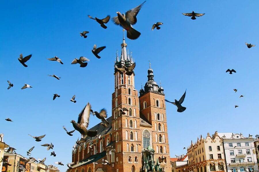 Krakow: Old Town Private Guided Walking Tour - St. Mary’s Basilica and the bugle call