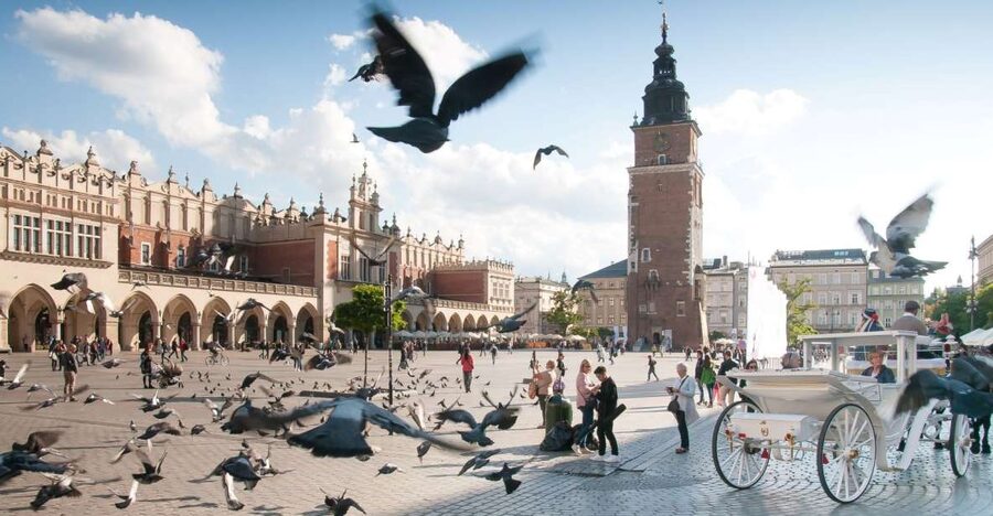 Krakow: Old Town Private Guided Walking Tour - The Barbican and Krakow’s old defenses
