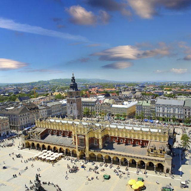Krakow: Old Town Private Guided Walking Tour - What the private format adds