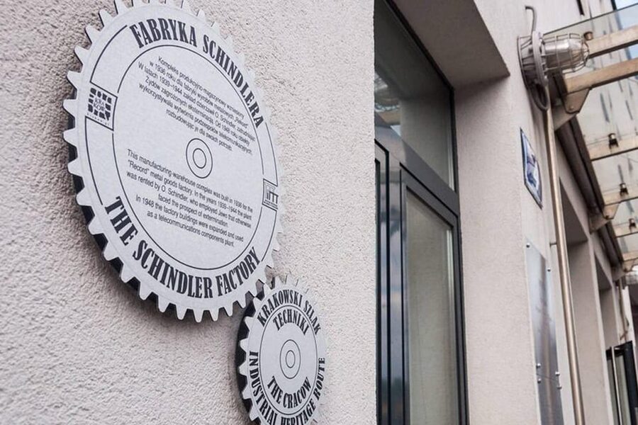 Krakow: Oskar Schindler's Factory Guided Tour&Pickup Options - The wider story behind Schindler