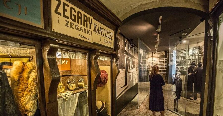 Kraków: Oskar Schindler's Factory Tour and Admission Ticket - Schindler’s role within the exhibition