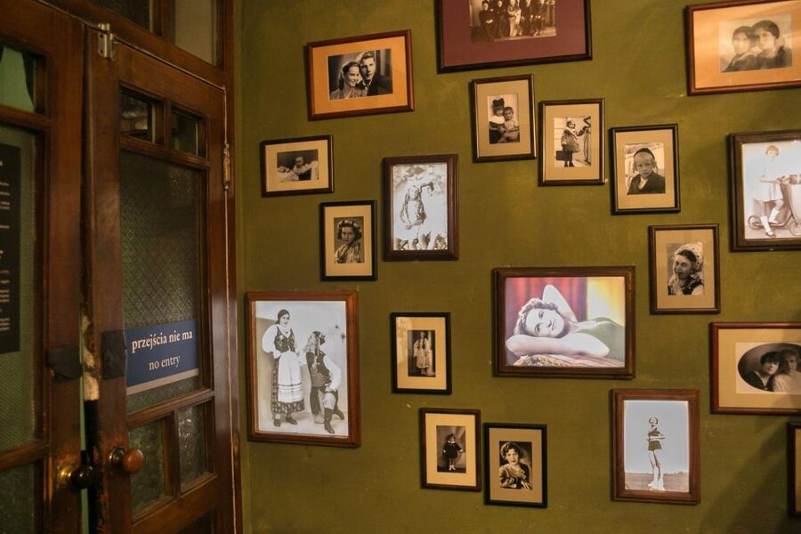 Kraków: Oskar Schindler's Factory Tour and Admission Ticket - A serious museum visit for families and students