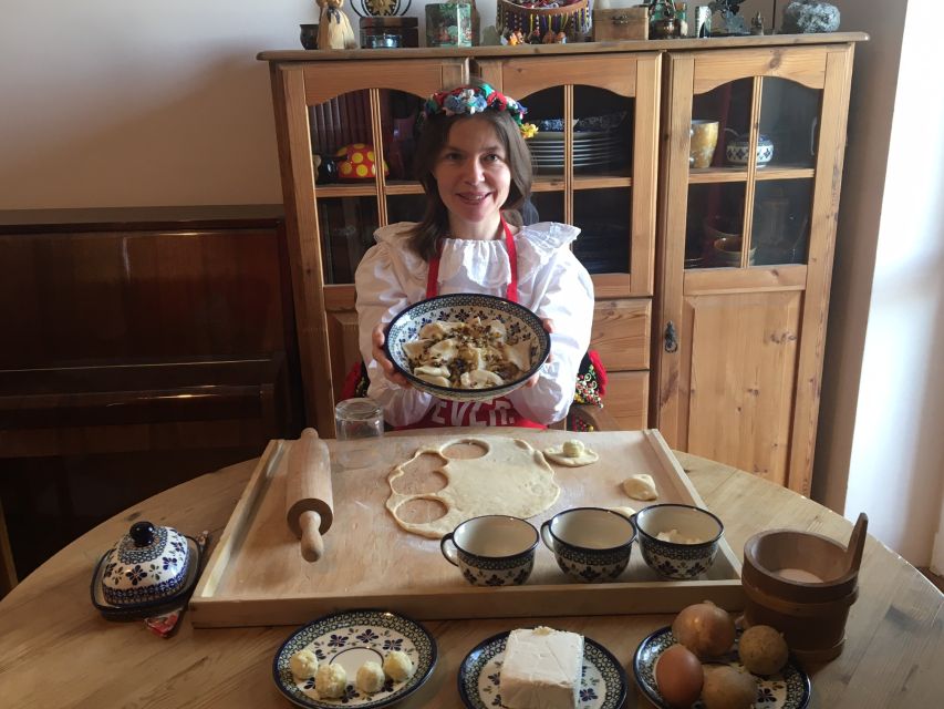 Krakow: Pierogi Home Cooking Class - Why the home setting matters