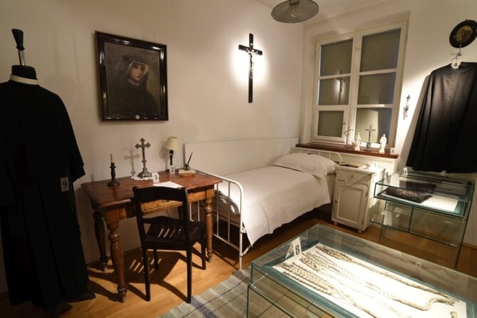 Krakow: Pope John Paul II History: Guided Tour - Home & Sanctuary - Why Wadowice matters more than a standard museum visit