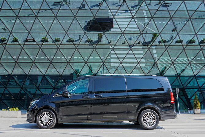 Krakow: Private Airport Transfer - A simple landing at Krakow Airport