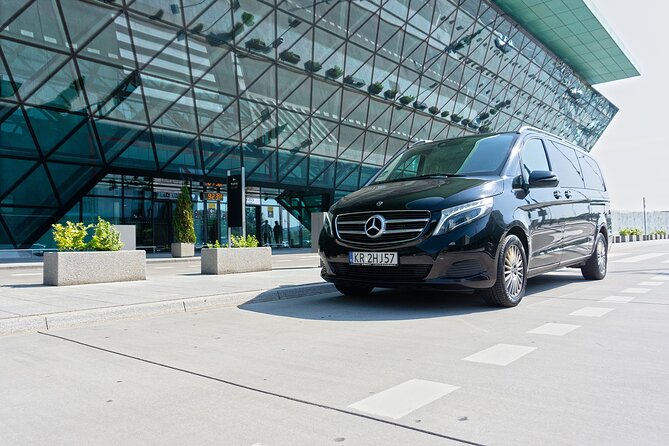 Krakow: Private Airport Transfer - Clean minivans for couples, families, and groups