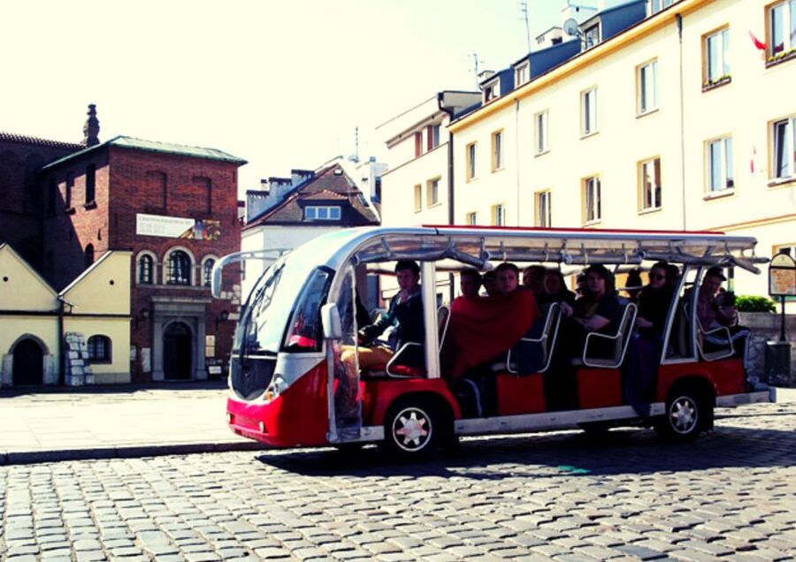Krakow: Private Panoramic Tour by Golf Cart with Audio Guide - Should you book the Krakow golf-cart tour?