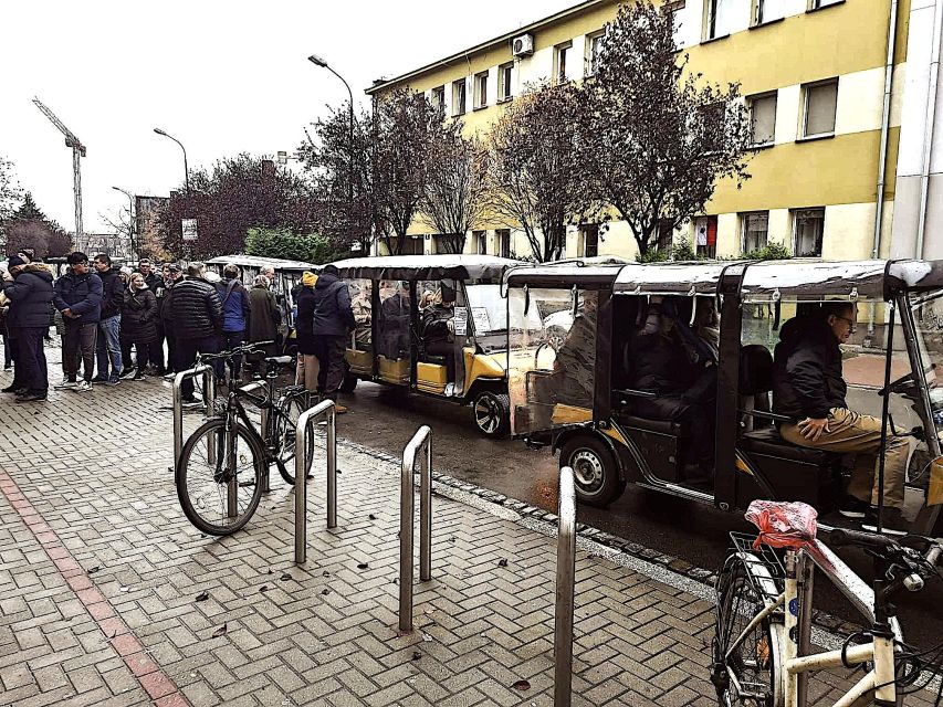 Krakow: Private Panoramic Tour by Golf Cart with Audio Guide - The audio guide and the human driver