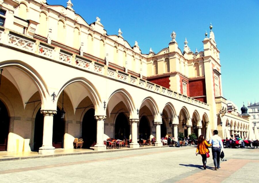 Krakow: Private Panoramic Tour by Golf Cart with Audio Guide - What $195 means for your group
