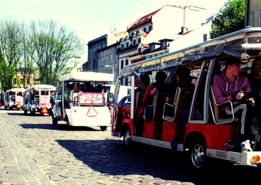 Krakow: Private Panoramic Tour by Golf Cart with Audio Guide - Who should book this tour