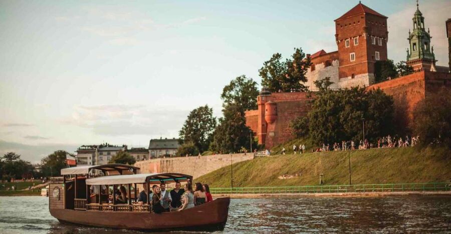 Krakow: Private Traditional Gondola Cruise - A private boat changes the feel of the Vistula