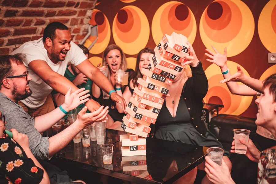 Krakow: Pub Crawl with 1 Hour of Unlimited Alcoholic Drinks - Why the magic show matters