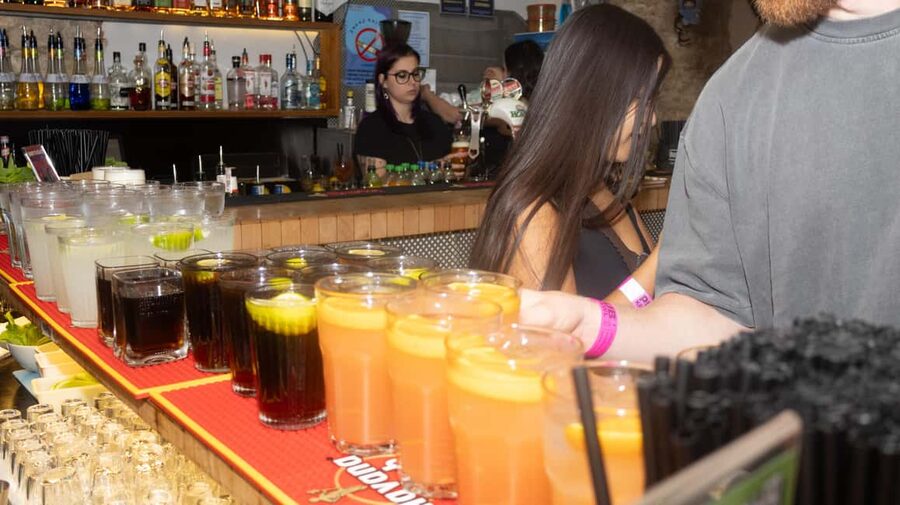 Krakow: Pub Crawl with Shots, Drinks & Skip-the-Line Entry - Guides who shape the night