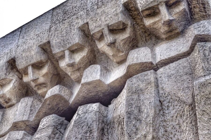 Krakow: River Cruise & Guided Visit to Former Plaszow Camp - Key points to know before booking
