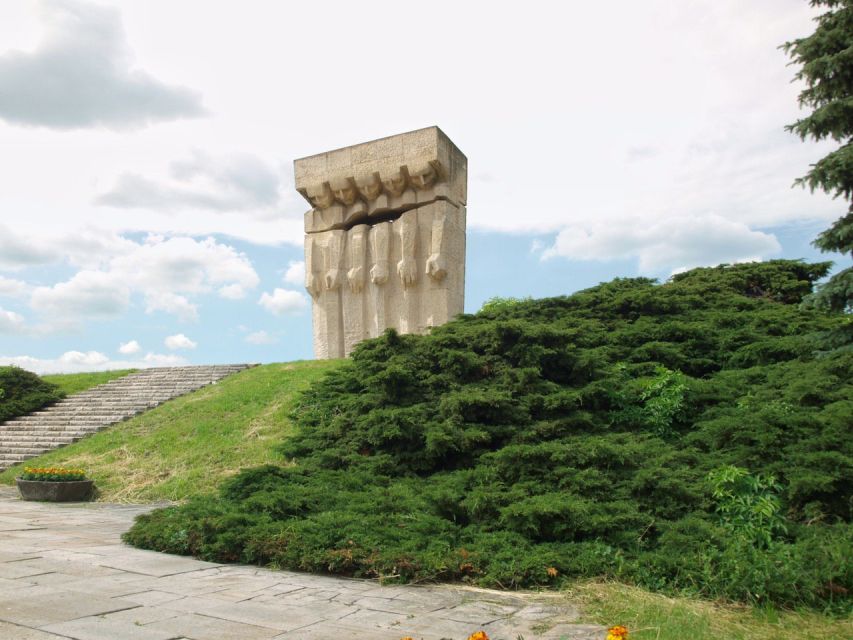 Krakow: River Cruise & Guided Visit to Former Plaszow Camp - The Monument of Torn-Out Hearts