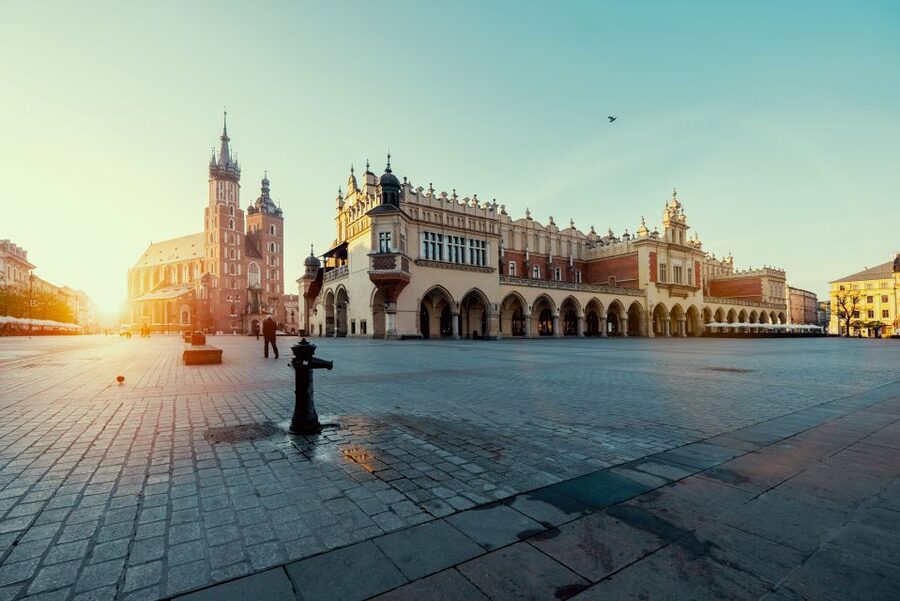 Krakow: Rynek Underground Museum Guided Tour & Stories - What the underground museum helps you picture