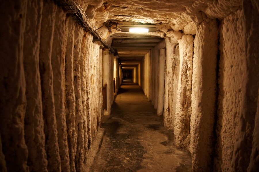 Krakow: Salt Mine Wieliczka Guided Tour Hotel Pickup - Arriving in Wieliczka Before the Descent