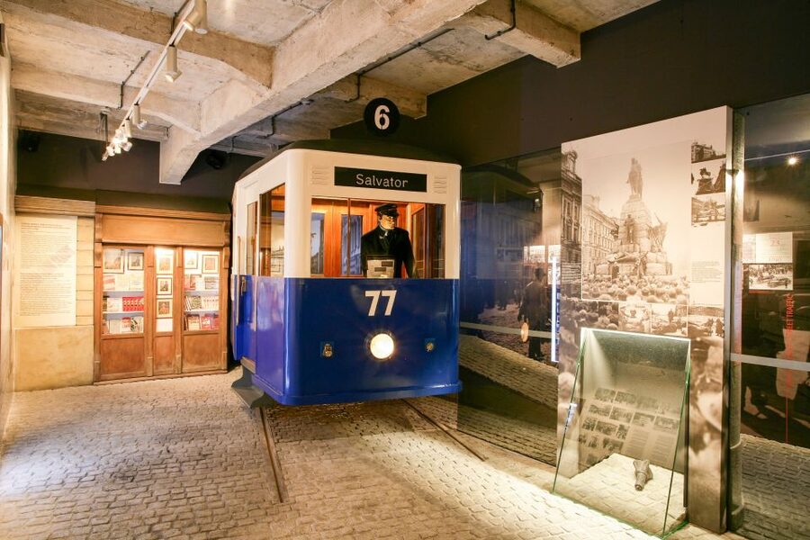 Krakow: Schindler's Factory Guided Tour with Entry Ticket - The first galleries: Krakow before and after September 1939