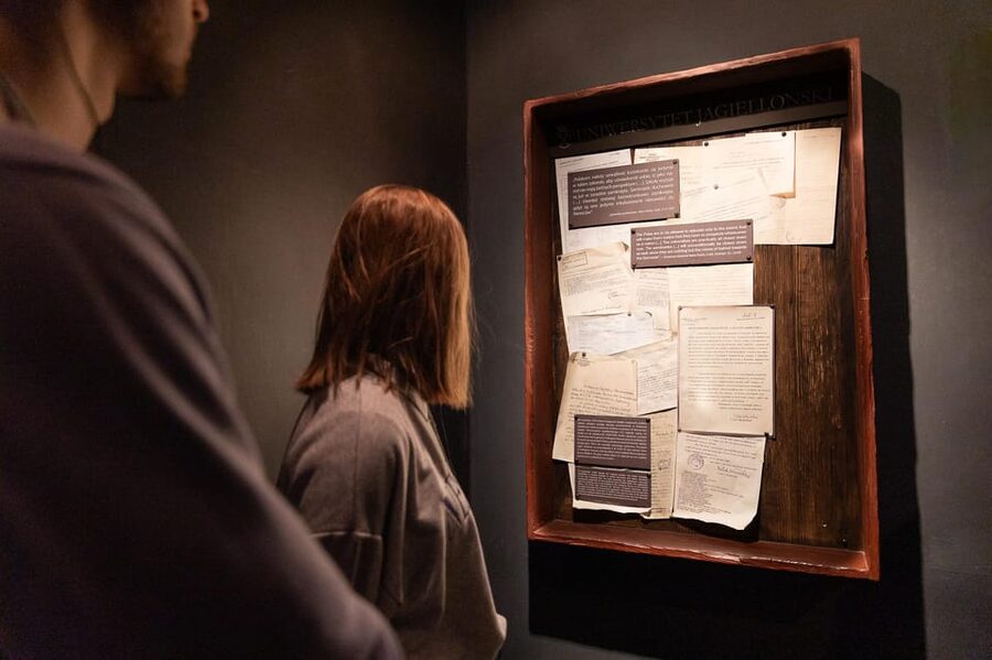 Krakow: Schindler's Factory Ticket with Guided Tour Option - What Schindler’s Factory actually shows you