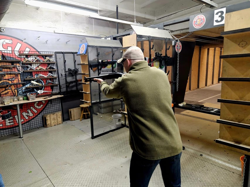 Krakow: Shooting range with hotel pickup - How to make the most of the 90 minutes