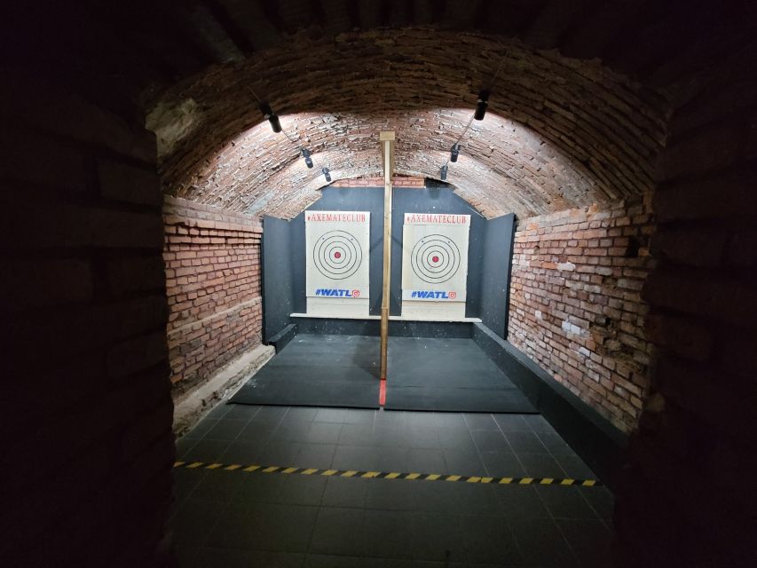 Kraków: Shurikens, Kunais, Knives, Tomahawks, Axes, Shooting - Why 90 minutes can feel short