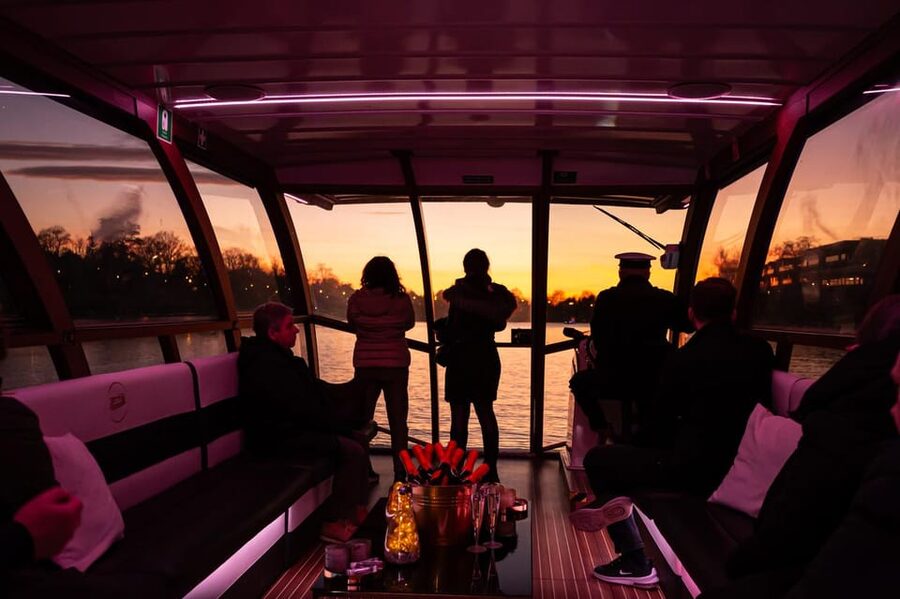 Krakow: Sightseeing Cruise on Vistula River with Audio Guide - Ghetto Heroes Square and the Podgórze side