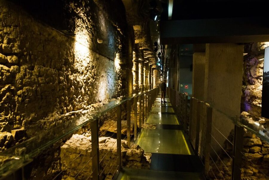 Krakow: Skip-the-Line Rynek Underground Museum Guided Tour - Krakow’s medieval streets, preserved below today’s square