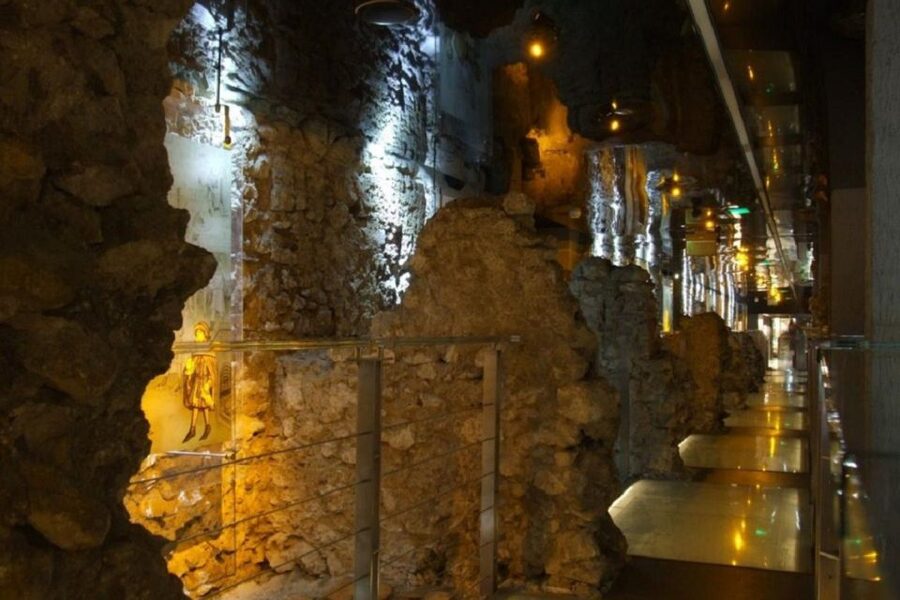 Krakow: Skip the Line Underground Museum Private Guided Tour - What a Private Guide Changes