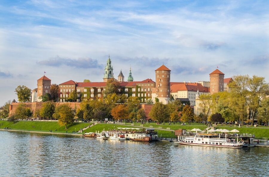 Krakow: Skip-the-Line Wawel Castle and Hill Guided Tour - Skip-the-line access is the practical reason to book