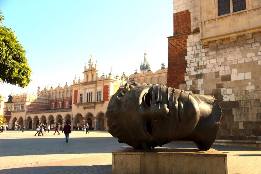 Krakow: The Old Town Walking Tour - What the guide adds to the route