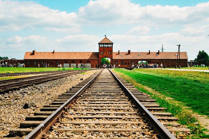 Krakow to Auschwitz-Birkenau Live Guided Tour & Hotel Pick-up - How the return to Krakow works